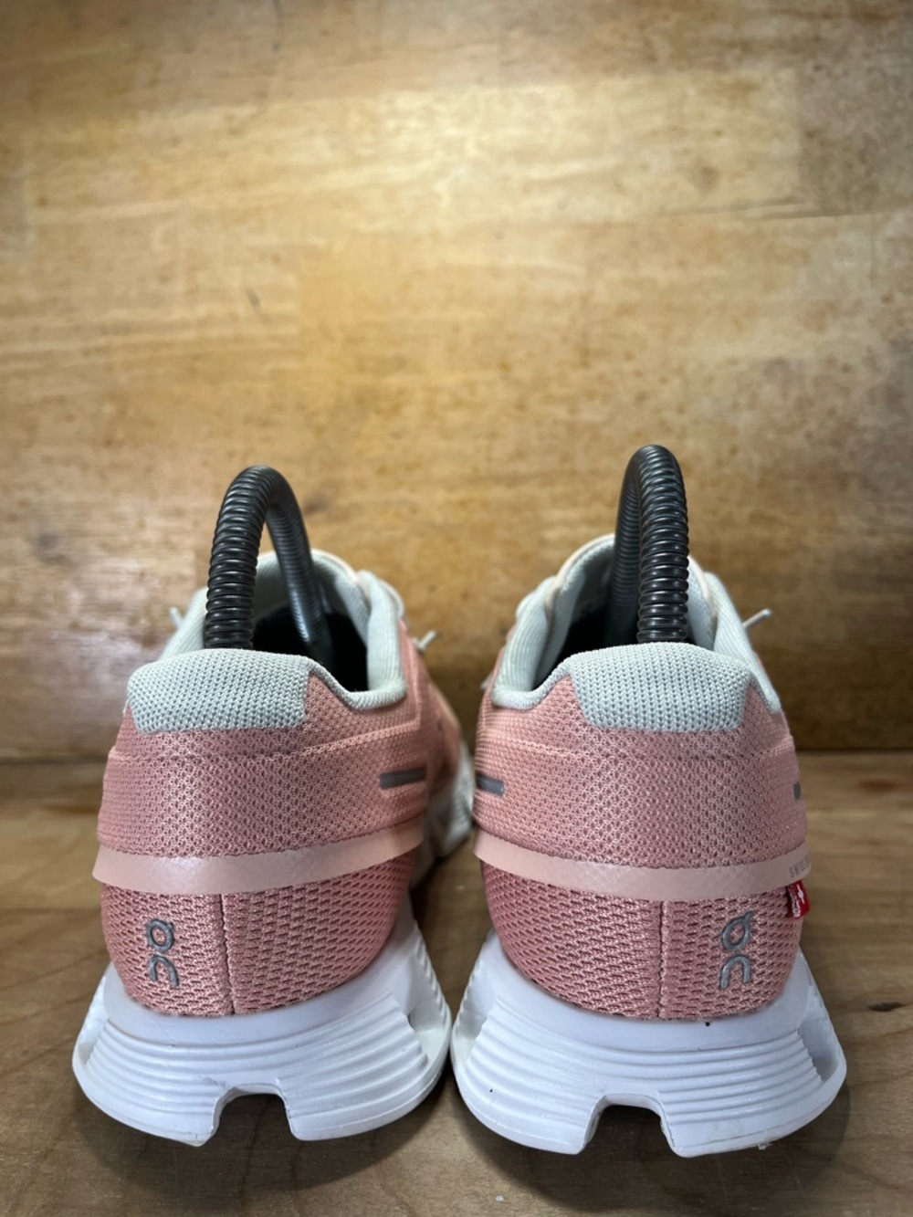 On Cloud 5 REFLECTIVE Womens Size 7 Running Shoes Sneakers Rose Shell Pink - Picture 5 of 12